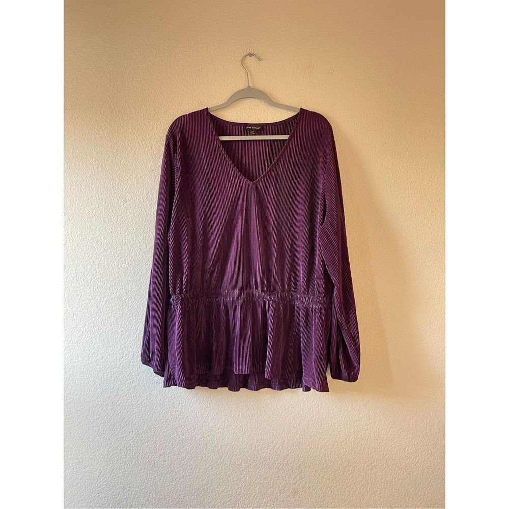 Lane Bryant satin pleated v neck peplum‎ blouse size 22/24